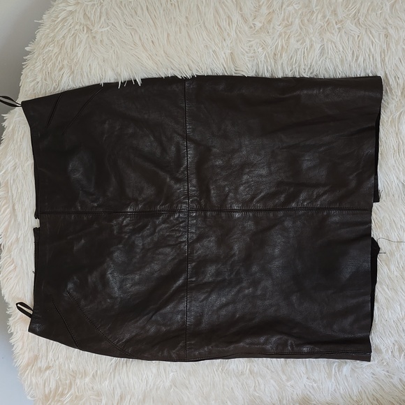 Soft leather dark brown size 38 Gucci skirt - Picture 1 of 16